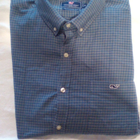 Men's XL Vineyard Vines, Long Sleeved Button Down Shirt! - Picture 4 of 7